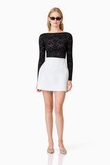 CURAAE Kira Stretch Lace Top In Black