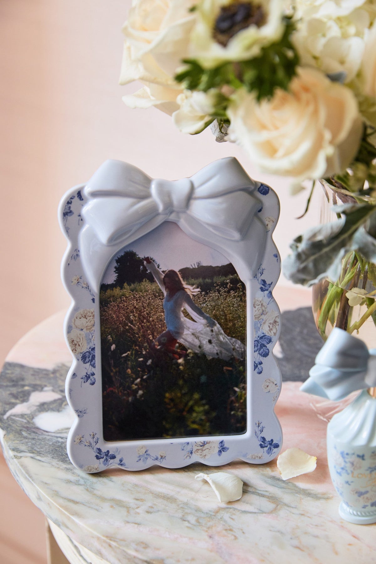 Boheme Decorative Bow Frame