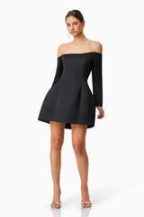 Vida Off The Shoulder Day Mini Dress In Black